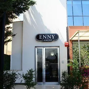 别墅 Enny, 阿尔卡莫
